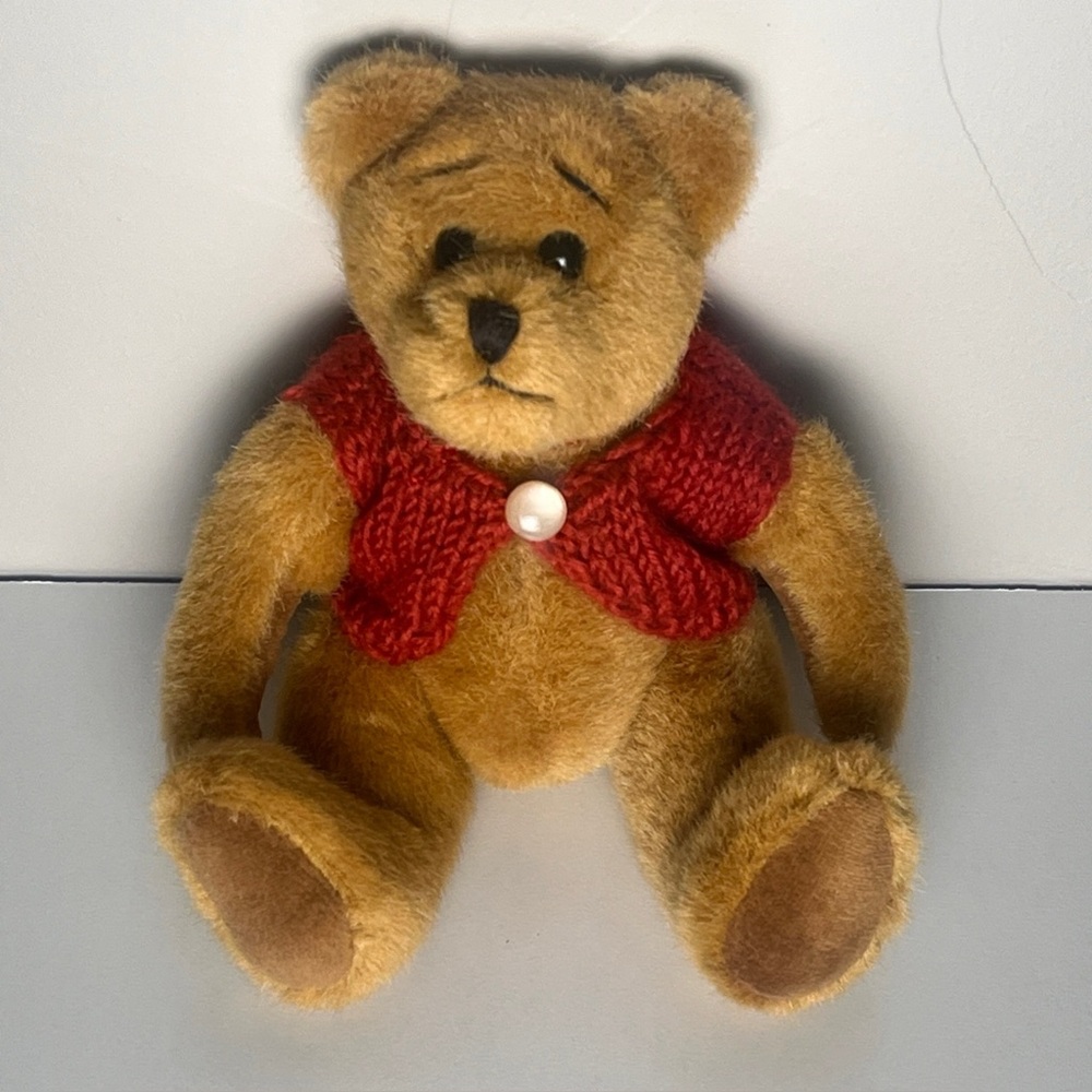 Boyds Bear Arlo Red Sweater W/ Pearl Button Investment Collectables Bear W/ Tags